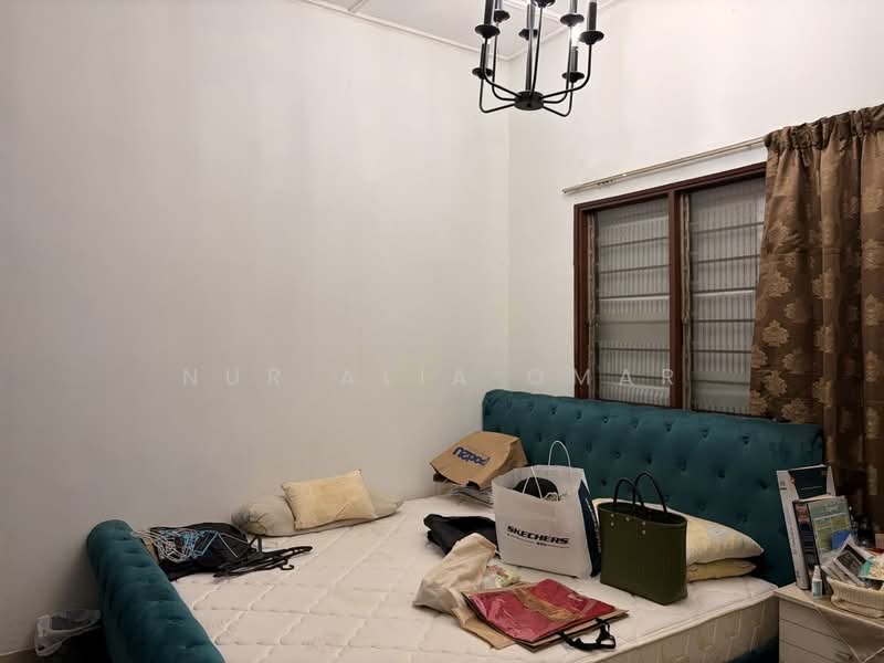 1-storey Terraced House for Sale in KL City Centre (Kuala Lumpur) - Nur Alia Omar - Bedroom - PropertyGuru.com.my