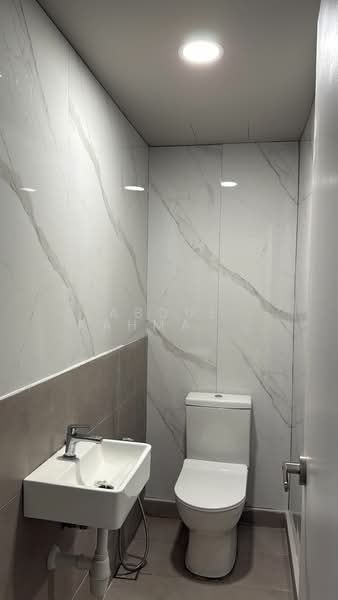 Condominium for Rent at Myra Cove - Abdul Rahman M Samsudeen - Bathroom - PropertyGuru.com.my