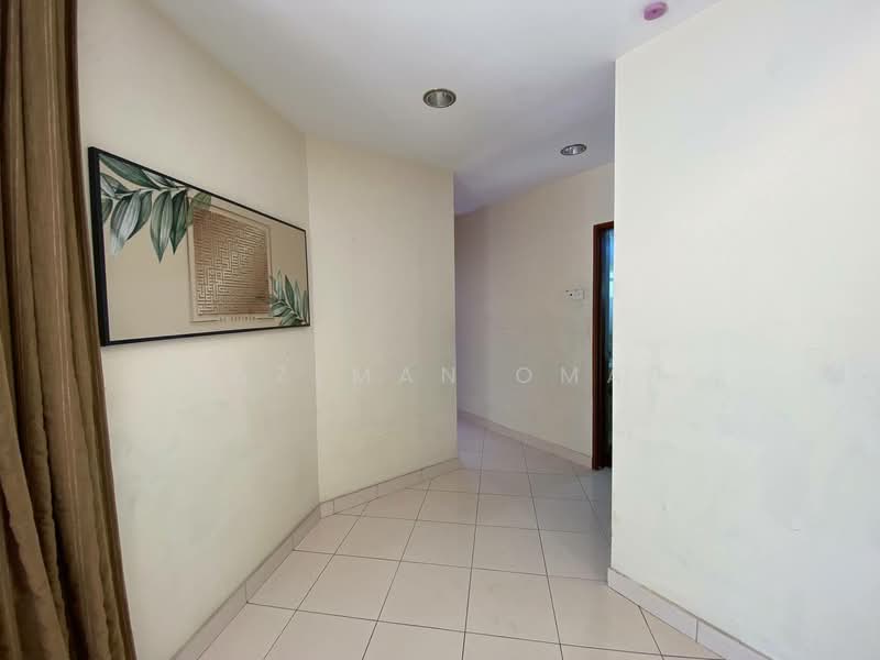 Kondominium untuk Dijual di Villa Wangsamas - Hazeman Omar - Corridor - PropertyGuru.com.my