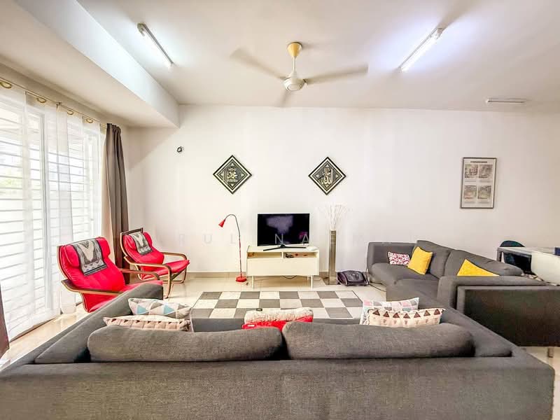 2.5-storey Terraced House for Sale in Bandar Baru Bangi (Selangor) - Nurul Naemah - Living Room - PropertyGuru.com.my