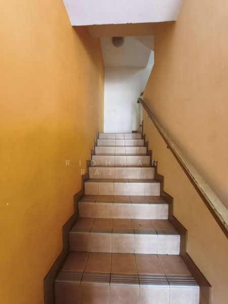 Rumah Teres 3 Tingkat untuk Dijual di Shah Alam (Selangor) - Ridhwan Razak - Corridor - PropertyGuru.com.my