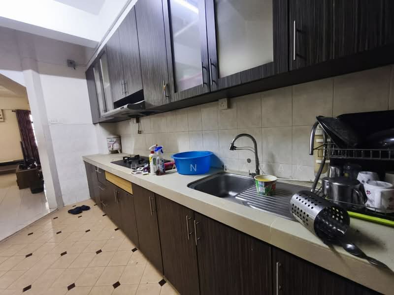 Rumah Teres 3 Tingkat untuk Dijual di Shah Alam (Selangor) - Ridhwan Razak - Kitchen - PropertyGuru.com.my