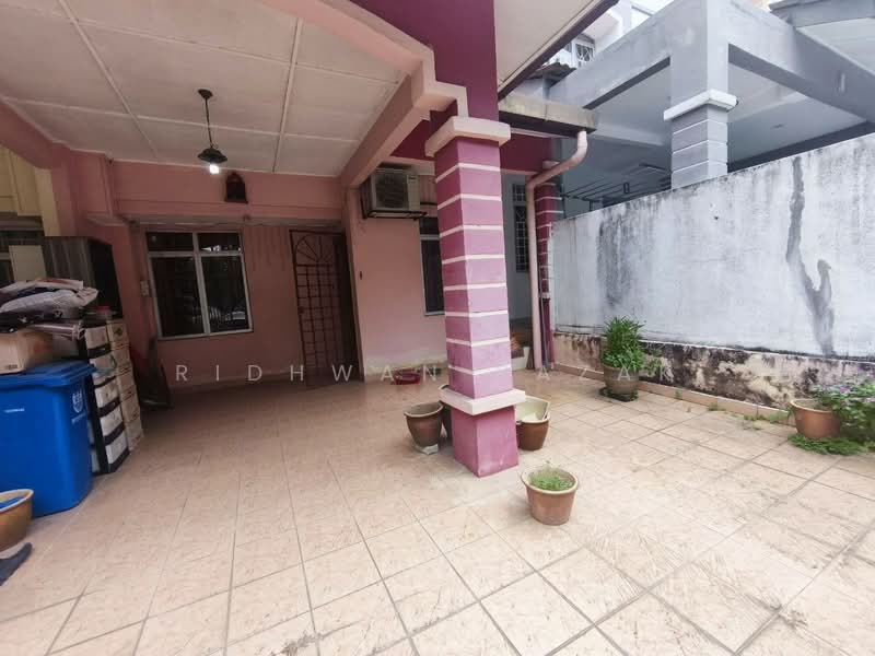 Rumah Teres 3 Tingkat untuk Dijual di Shah Alam (Selangor) - Ridhwan Razak - Exterior - PropertyGuru.com.my