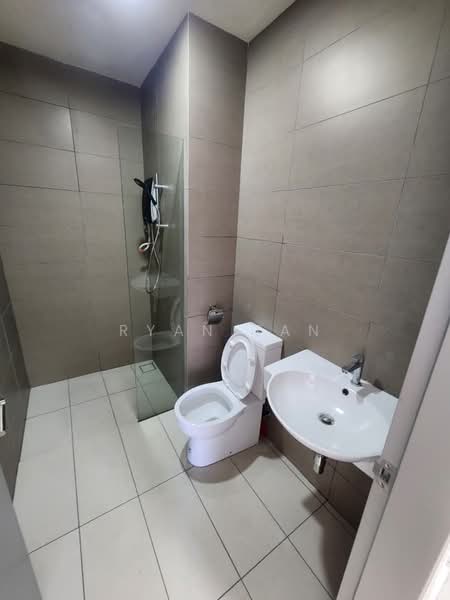 Service Residence for Sale at The Era @ Duta North - Ryan Tan - Bathroom - PropertyGuru.com.my