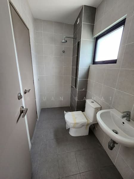 2-storey Terraced House for Sale in Alam Impian (Shah Alam) - Sazuan Samat - Bathroom - PropertyGuru.com.my