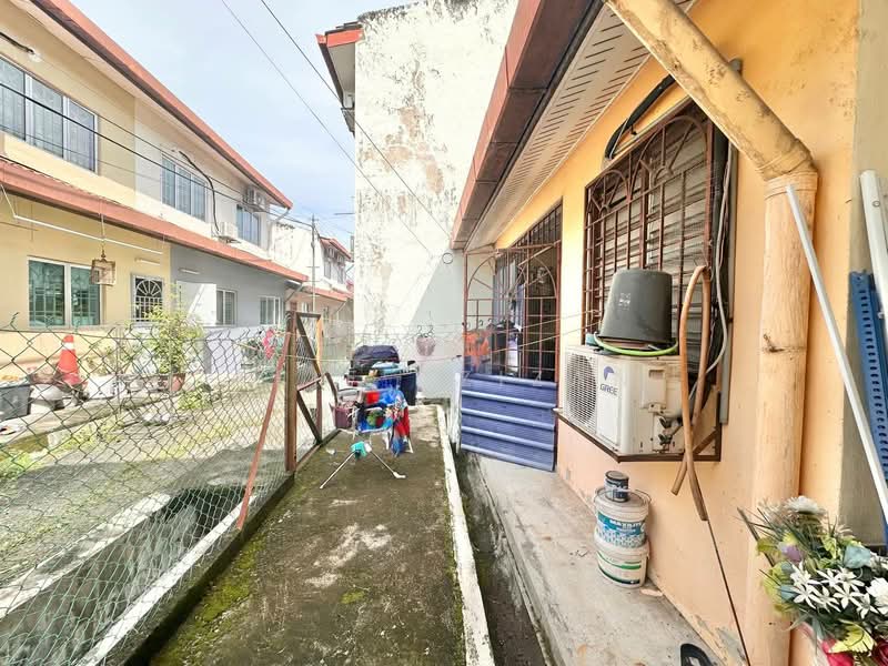 Rumah Teres 2 Tingkat untuk Dijual di Seksyen 7 (Bangi) - Afif Azizan - Exterior - PropertyGuru.com.my