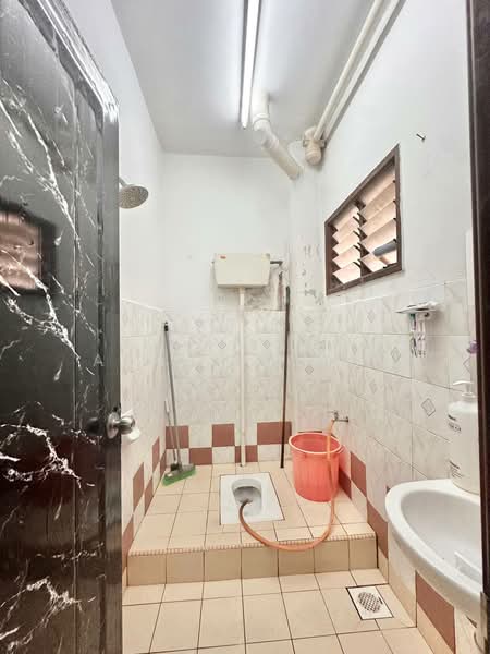 Rumah Teres 2 Tingkat untuk Dijual di Seksyen 7 (Bangi) - Afif Azizan - Bathroom - PropertyGuru.com.my