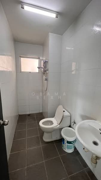 Kondominium untuk Dijual di Mahkota Garden - Obama Seah - Bathroom - PropertyGuru.com.my