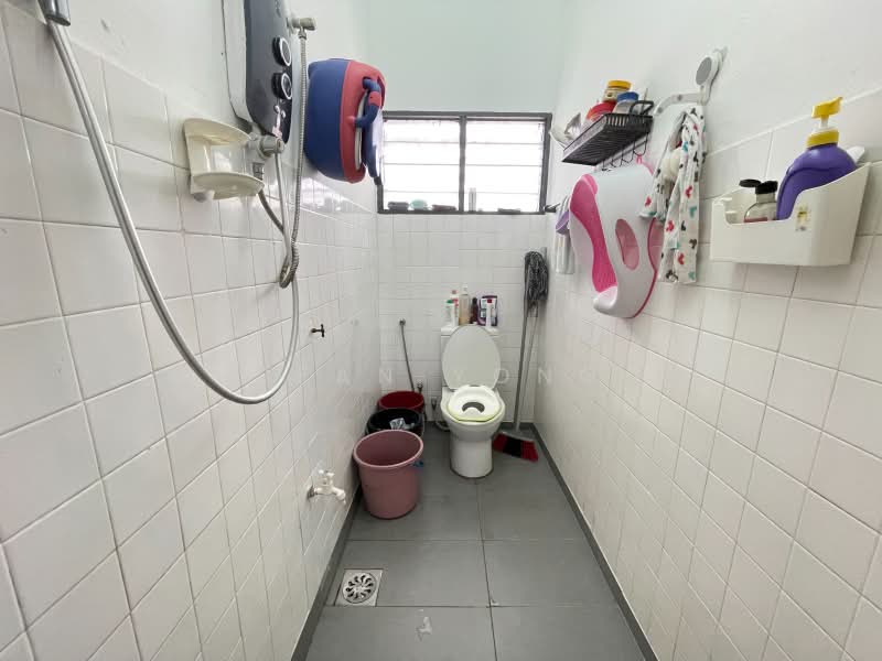 Rumah Teres 2 Tingkat untuk Dijual di Selayang (Selangor) - Sean Yong - Bathroom - PropertyGuru.com.my