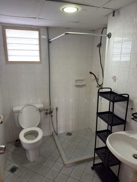 Kondominium untuk Disewa di Sri York Condominium - Kelvin Lee - Bathroom - PropertyGuru.com.my