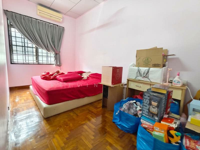 2-storey Terraced House for Sale in Taman Daya (Johor Bahru) - Kelvin Koay - Bedroom - PropertyGuru.com.my