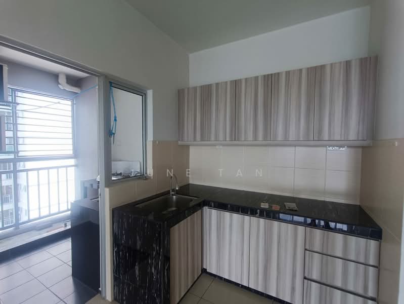 Servis Apartment untuk Disewa di Maxim Residences - June Tan - Kitchen - PropertyGuru.com.my