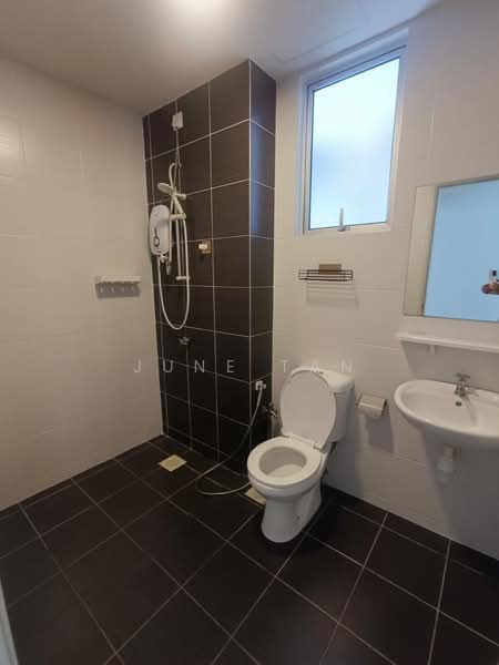Servis Apartment untuk Disewa di Maxim Residences - June Tan - Bathroom - PropertyGuru.com.my