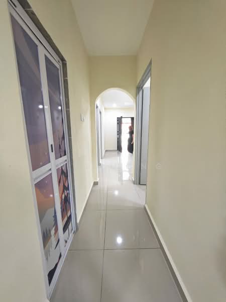 Rumah Teres 1 Tingkat untuk Dijual di Taman Bukit Kempas (Tampoi) - Wil Mong - Corridor - PropertyGuru.com.my