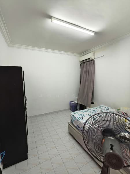 Semi-Detached House for Sale in Taman Megah Ria (Masai) - Agnes . - Bedroom - PropertyGuru.com.my