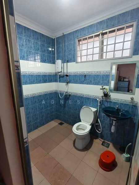 Semi-Detached House for Sale in Taman Megah Ria (Masai) - Agnes . - Bathroom - PropertyGuru.com.my