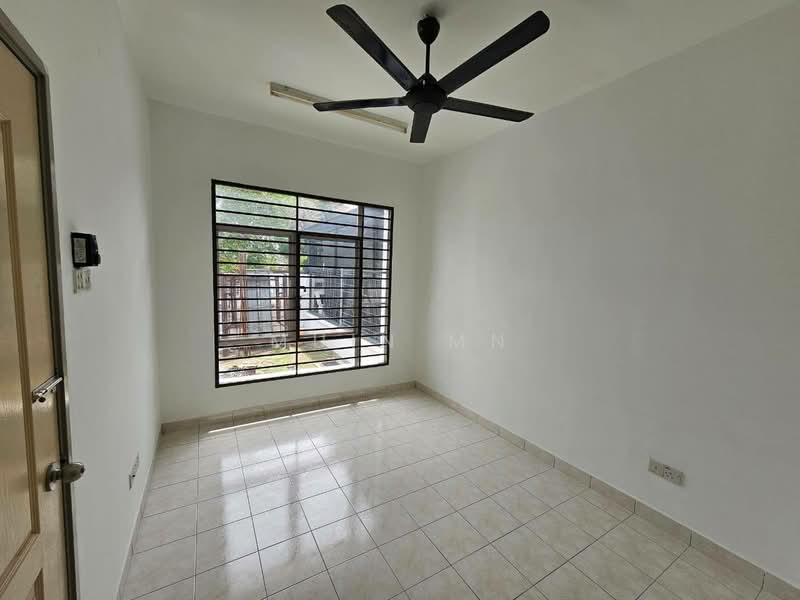 1-storey Terraced House for Sale in Bandar Bukit Raja (Klang) - Muin Mn - Interior - PropertyGuru.com.my