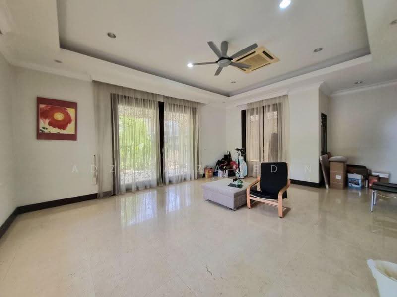 Bungalow House untuk Dijual di Kayangan Heights (Shah Alam) - Adzura Zamedin - Living Room - PropertyGuru.com.my