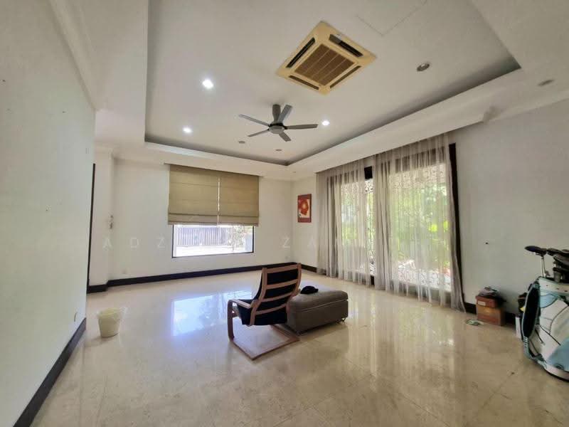 Bungalow House untuk Dijual di Kayangan Heights (Shah Alam) - Adzura Zamedin - Living Room - PropertyGuru.com.my