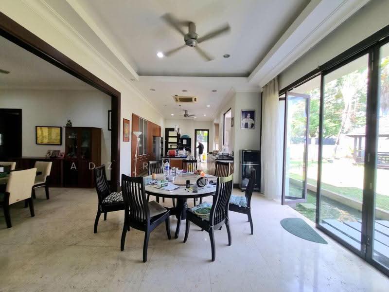 Bungalow House untuk Dijual di Kayangan Heights (Shah Alam) - Adzura Zamedin - Dining Room - PropertyGuru.com.my