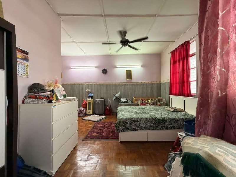 Rumah Teres 2 Tingkat untuk Dijual di Usj 1 (Subang Jaya) - Sazuan Samat - Bedroom - PropertyGuru.com.my