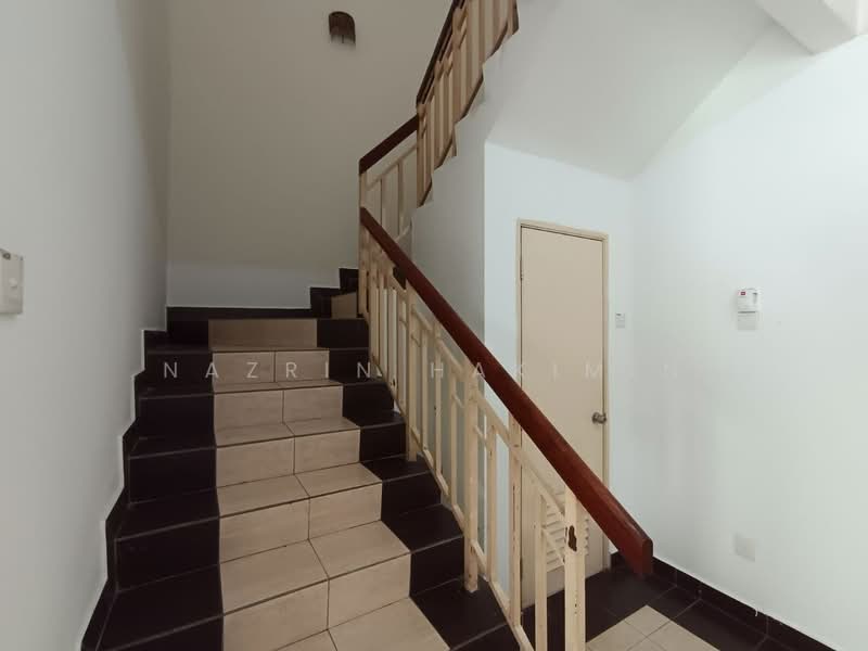 2-storey Terraced House for Sale in Kota Puteri (Batu Arang) - Nazrin Hakimin - Corridor - PropertyGuru.com.my