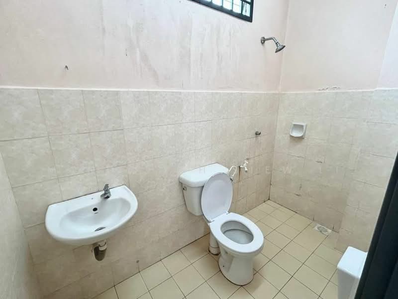Rumah Teres 1.5 Tingkat untuk Dijual di Kulai (Johor) - Mandy Goh Siew Li - Bathroom - PropertyGuru.com.my