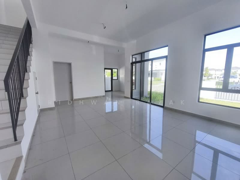 Rumah Teres untuk Dijual di Eco Grandeur (Puncak Alam) - Ridhwan Razak - Living Room - PropertyGuru.com.my