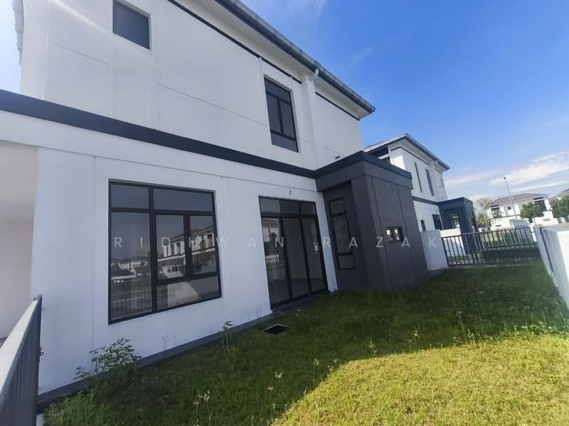 Rumah Teres untuk Dijual di Eco Grandeur (Puncak Alam) - Ridhwan Razak - Exterior - PropertyGuru.com.my