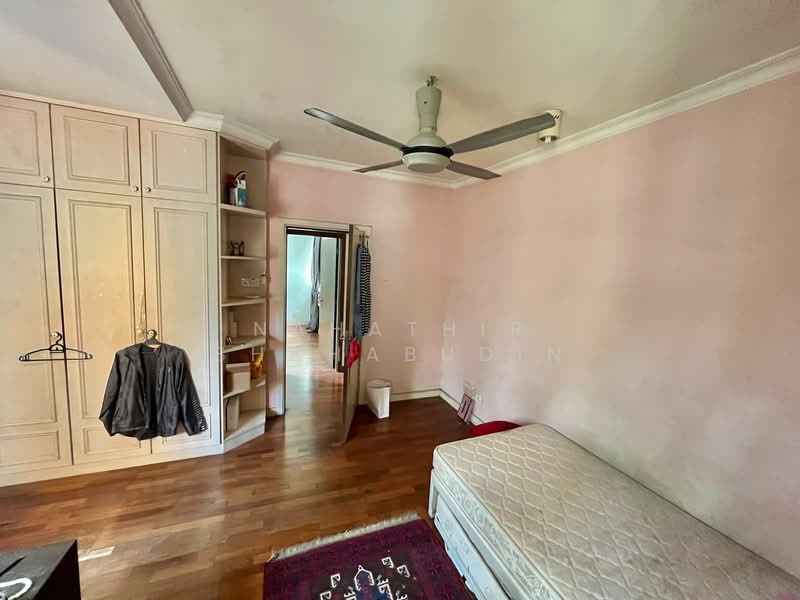 2-storey Terraced House for Sale in Bukit Jelutong (Shah Alam) - Nahathir Shahabudin - Bedroom - PropertyGuru.com.my
