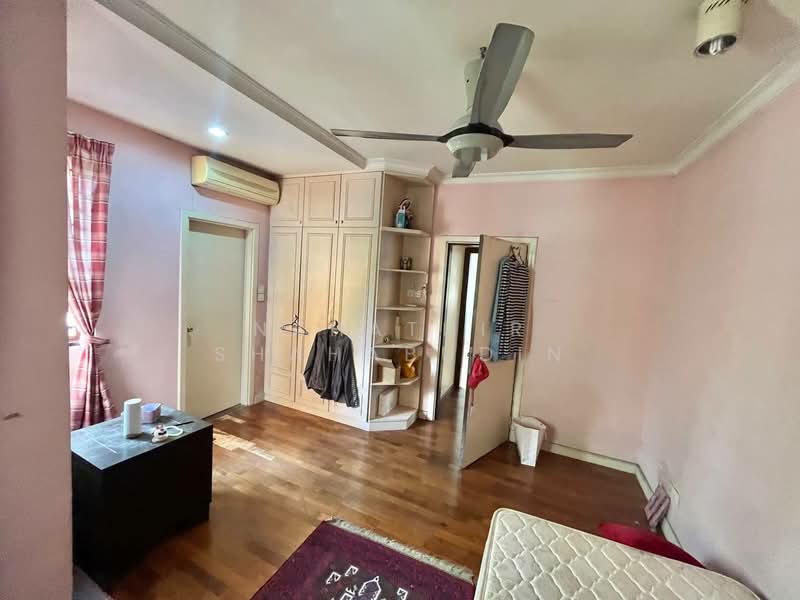 2-storey Terraced House for Sale in Bukit Jelutong (Shah Alam) - Nahathir Shahabudin - Bedroom - PropertyGuru.com.my