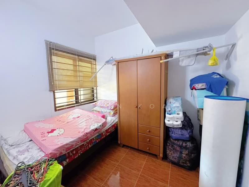 2-storey Terraced House for Sale in Taman Pelangi (Johor Bahru) - Kelvin Koay - Bedroom - PropertyGuru.com.my