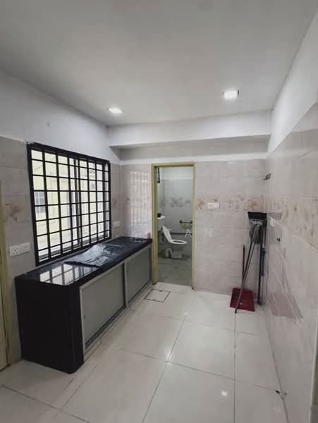 2-storey Terraced House for Sale in Bandar Seri Alam (Masai) - E.K Tan - Kitchen - PropertyGuru.com.my