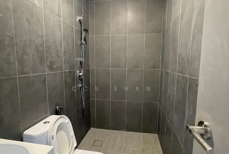 Servis Apartment untuk Disewa di Astoria Ampang - CCS Shan - Bathroom - PropertyGuru.com.my