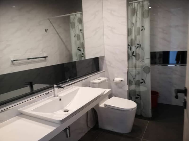 Servis Apartment untuk Dijual di City of Dreams - A Ee Ee - Bathroom - PropertyGuru.com.my