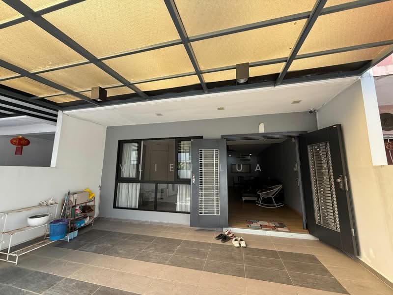 Rumah Teres 2 Tingkat untuk Dijual di Setia Tropika (Johor Bahru) - Vlien Lua - PropertyGuru.com.my