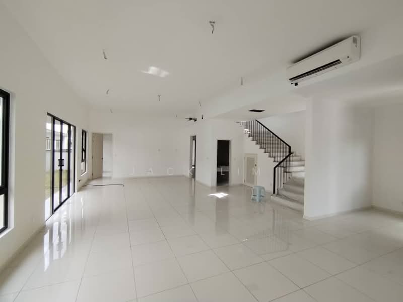 Semi-Detached House for Sale in Telok Panglima Garang (Selangor) - Jack Lim - Living Room - PropertyGuru.com.my