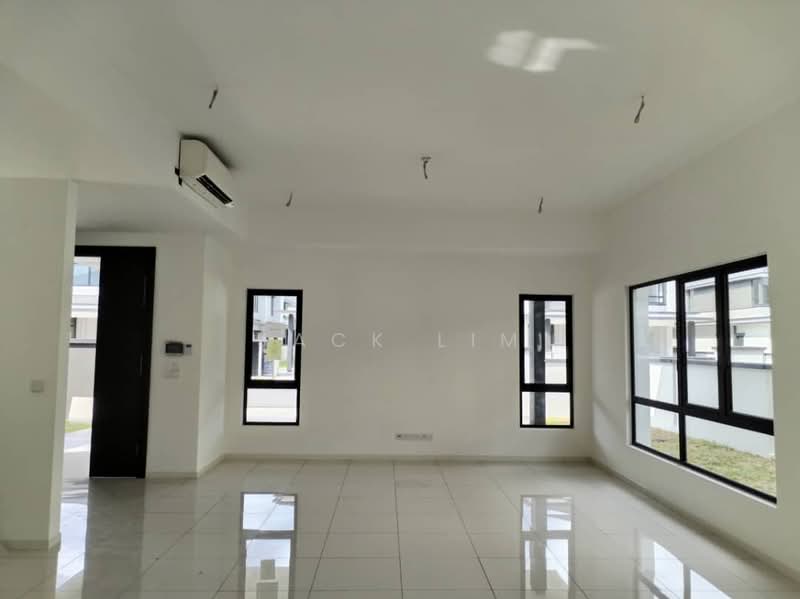 Semi-Detached House for Sale in Telok Panglima Garang (Selangor) - Jack Lim - Living Room - PropertyGuru.com.my