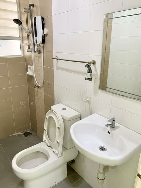 Kondominium untuk Dijual di The Zest @ Kinrara 9 - Wai Ann Teng - Bathroom - PropertyGuru.com.my