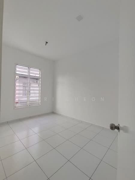 Rumah Teres 2 Tingkat untuk Dijual di Setia Tropika (Johor Bahru) - Tori Cheon - Interior - PropertyGuru.com.my