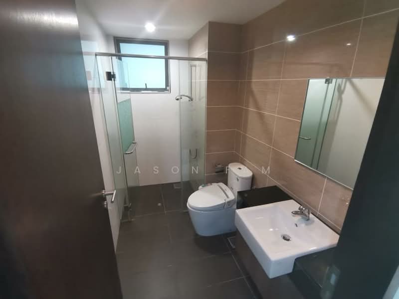 Apartment for Rent at Ponderosa Lakeside Apartment - Jason Fam - Bathroom - PropertyGuru.com.my