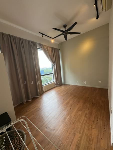 Service Residence for Rent at Utropolis Suites 1 - Justin Tan - MasterRoom will provide Queen bed - PropertyGuru.com.my