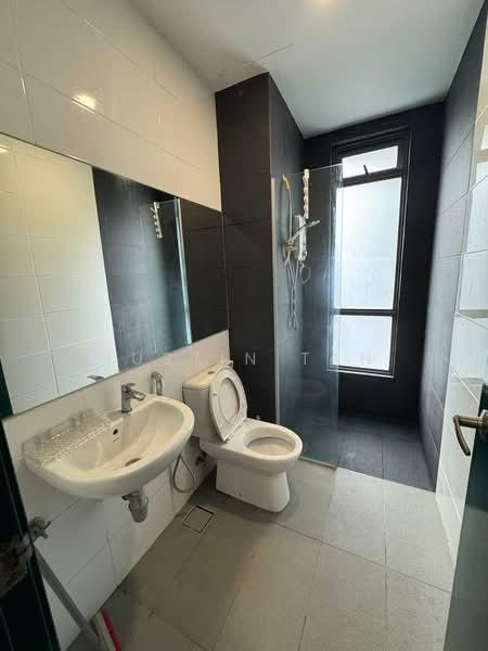 Service Residence for Rent at Utropolis Suites 1 - Justin Tan - Bathroom - PropertyGuru.com.my