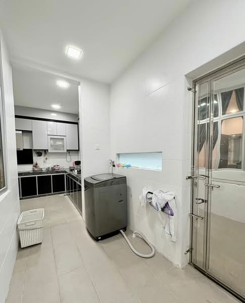 2-storey Terraced House for Sale in Mutiara Rini (Skudai) - Daniel Yong - Kitchen - PropertyGuru.com.my