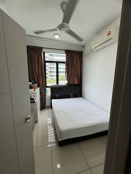 Apartment for Sale at Austin Regency (Pangsapuri Austin Perdana) - Suny Sior - Bedroom - PropertyGuru.com.my