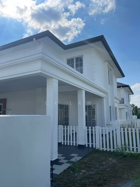 Rumah Teres 2-Tingkat untuk Dijual di Eco Majestic (Semenyih) - CK Law - Exterior - PropertyGuru.com.my