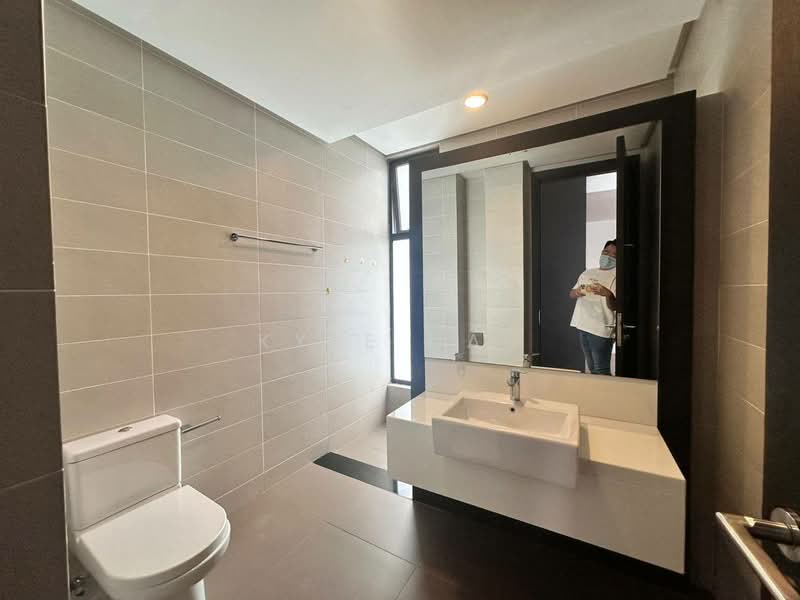 Rumah Teres untuk Dijual di Medini (Iskandar Puteri (Nusajaya)) - Kyle Das - Bathroom - PropertyGuru.com.my