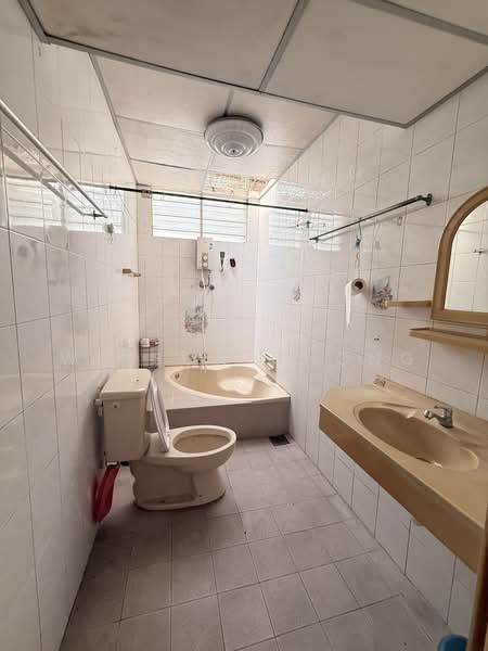 Semi-Detached House for Sale in Taman Oriental (Ayer Itam) - Winson Chong - Bathroom - PropertyGuru.com.my