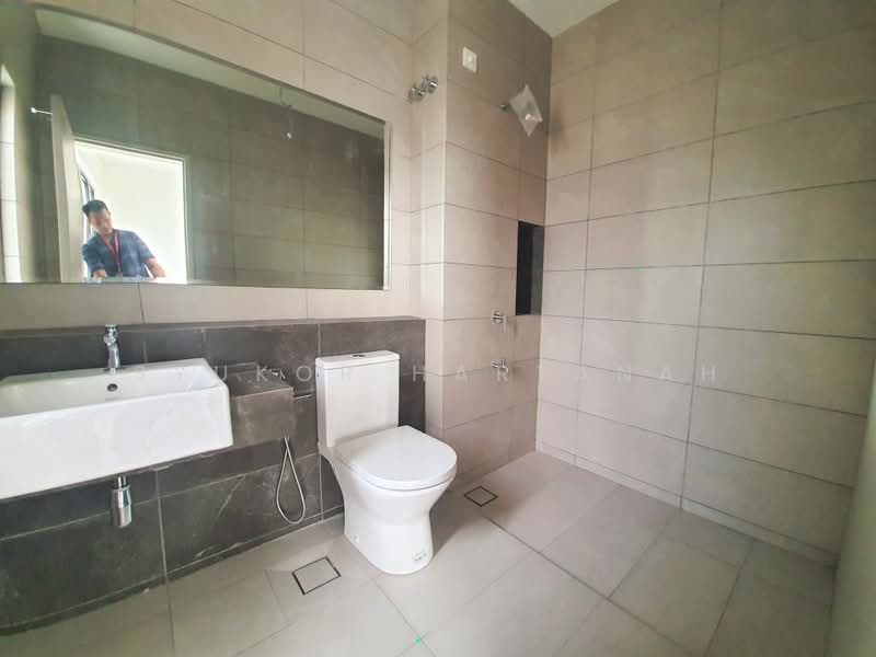 2-storey Terraced House for Sale in Bandar Bukit Raja (Klang) - Syukor Hartanah - Bathroom - PropertyGuru.com.my
