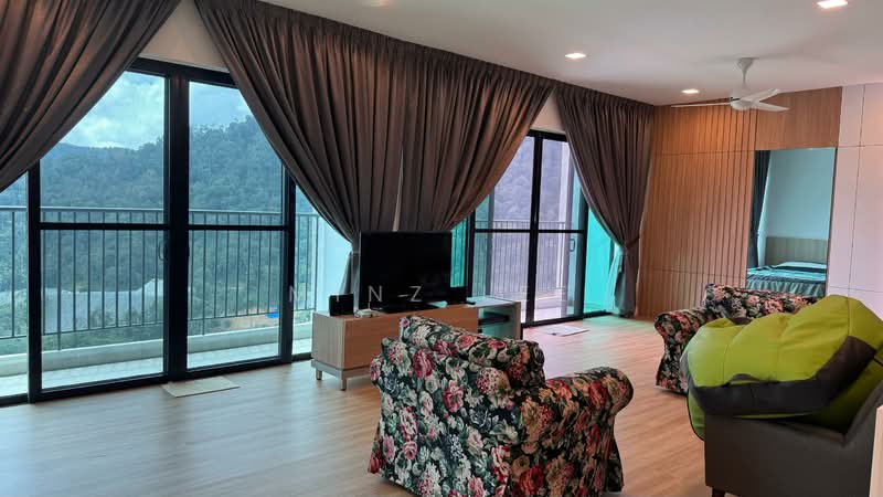 2nd floor Living Room